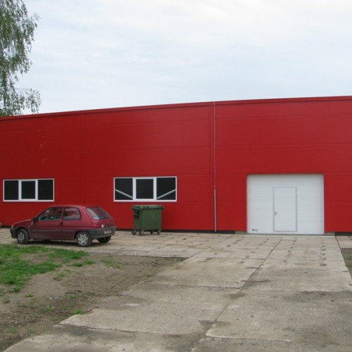 Přístavba haly – výzkumné a vývojové centrum AMF Reece ČR